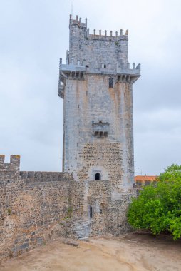 Portekiz 'in Beja kasabasındaki şatonun manzarası.