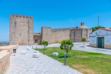 Portekiz, Elvas 'taki şato manzarası.