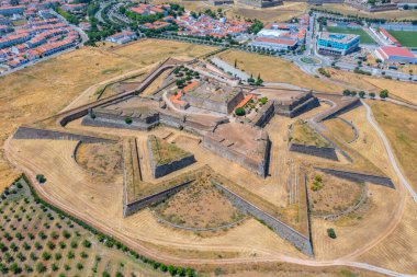 Portekiz 'in Elvas kentindeki Saint Luzia Kalesi.