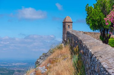 Portekiz köyü Marvao 'daki şatonun manzarası.