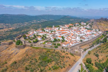 Portekiz şehri Marvao 'nun havadan görünüşü.