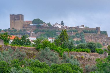 Portekiz 'in Castelo de Vide kasabasının hava manzarası.