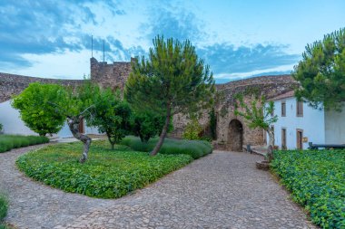 Portekiz köyü Marvao 'daki şatonun manzarası.