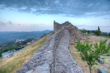 Portekiz köyü Marvao 'daki şatonun manzarası.