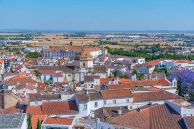Portekiz şehri Evora 'nın havadan görünüşü.