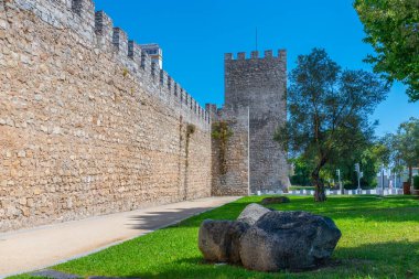 Portekiz 'in Evora kasabasında takviye.