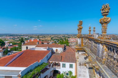 Portekiz şehri Evora 'nın havadan görünüşü.