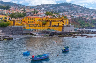 Portekiz 'in Funchal kasabasındaki Sao Thiago Kalesi..