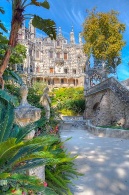 Portekiz, Sintra 'daki Quinta da Regaleira Sarayı' nın ana binası..