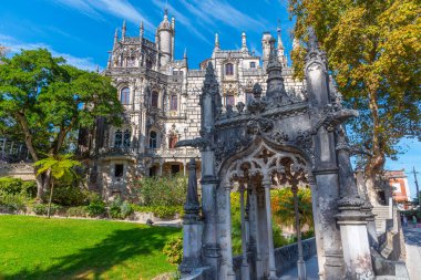 Portekiz, Sintra 'daki Quinta da Regaleira Sarayı' nın ana binası..