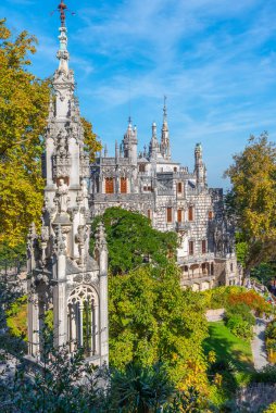 Portekiz, Sintra 'daki Quinta da Regaleira Sarayı' nın ana binası..