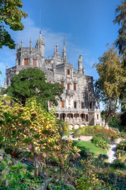 Portekiz, Sintra 'daki Quinta da Regaleira Sarayı' nın ana binası..