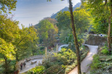 Portekiz, Sintra 'daki Quinta da Regaleira Sarayı' ndaki bahçeler.