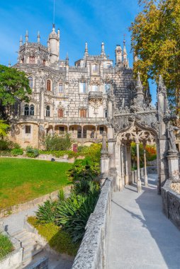 Portekiz, Sintra 'daki Quinta da Regaleira Sarayı' nın ana binası..