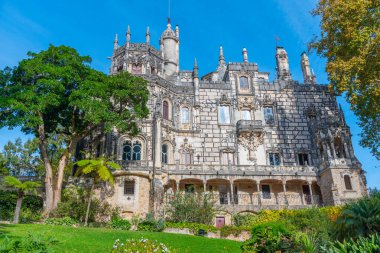 Portekiz, Sintra 'daki Quinta da Regaleira Sarayı' nın ana binası..