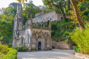 Portekiz, Sintra 'daki Quinta da Regaleira Sarayı' nın içindeki şapel..