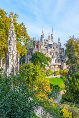 Portekiz, Sintra 'daki Quinta da Regaleira Sarayı' nın ana binası..
