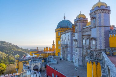 Sintra, Portekiz yakınlarındaki Pena Ulusal Sarayı.