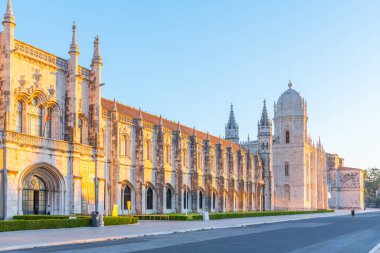 Belem, Lizbon, Portekiz 'de Mosteiro dos Jeronimos' da gün doğumu.