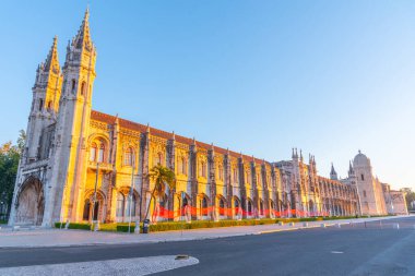 Belem, Lizbon, Portekiz 'de Mosteiro dos Jeronimos' da gün doğumu.