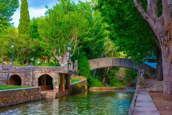 Portekiz 'in Algarve bölgesinde Fonte Grande de Alte baharı.