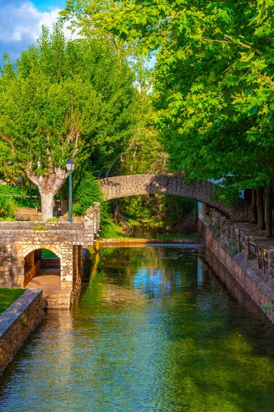 Portekiz 'in Algarve bölgesinde Fonte Grande de Alte baharı.