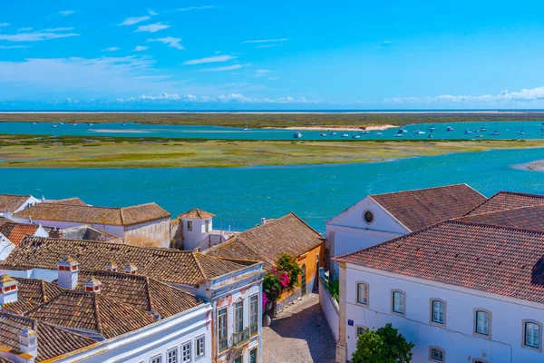 Portekiz şehri Faro 'nun havadan görünüşü.