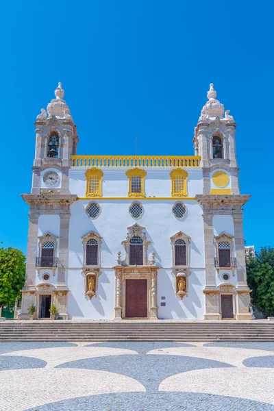 Portekiz, Faro 'da ünlü Capela dos ossos' lu Carmo Kilisesi.