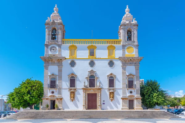 Portekiz, Faro 'da ünlü Capela dos ossos' lu Carmo Kilisesi.