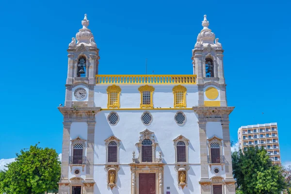 Portekiz, Faro 'da ünlü Capela dos ossos' lu Carmo Kilisesi.