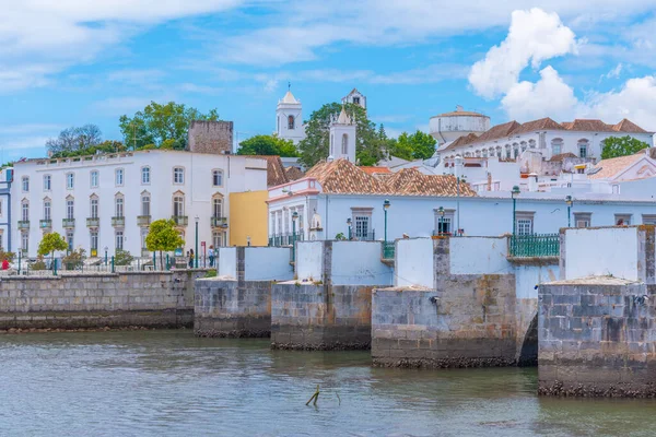 Portekiz 'in Tavira şehrinin Panoraması.