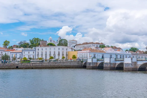 Portekiz 'in Tavira şehrinin Panoraması.