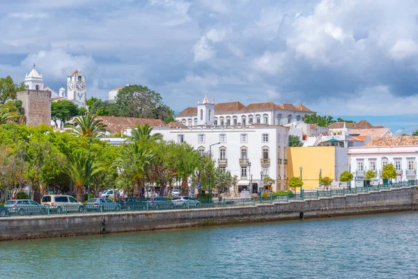 Portekiz 'in Tavira şehrinin Panoraması.