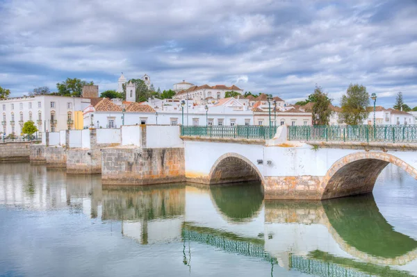 Portekiz 'in Tavira şehrinin Panoraması.