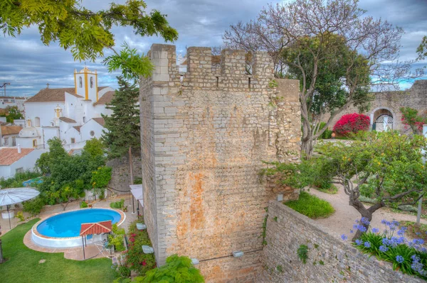 Tavira 'nın kaleden izlediği Portekiz kasabası.