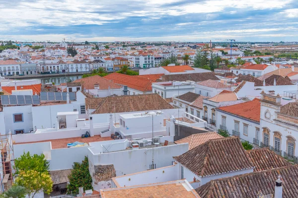 Tavira 'nın kaleden izlediği Portekiz kasabası.