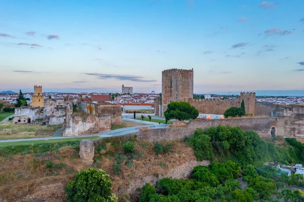 Portekiz 'in Moura kasabasındaki kalenin havadan görünüşü.