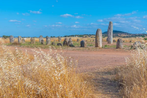 Portekiz 'deki Cromeleque de Xerez' de taş menteşeleri..