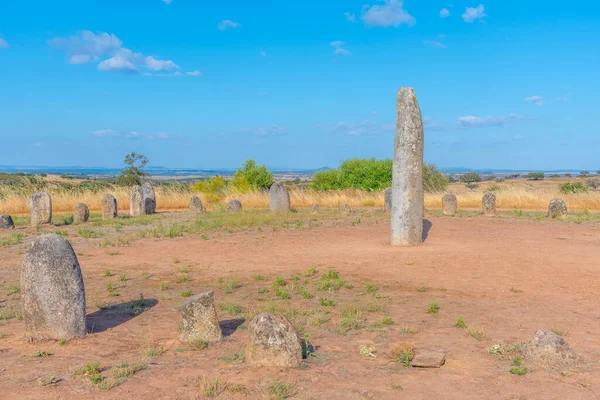 Portekiz 'deki Cromeleque de Xerez' de taş menteşeleri..