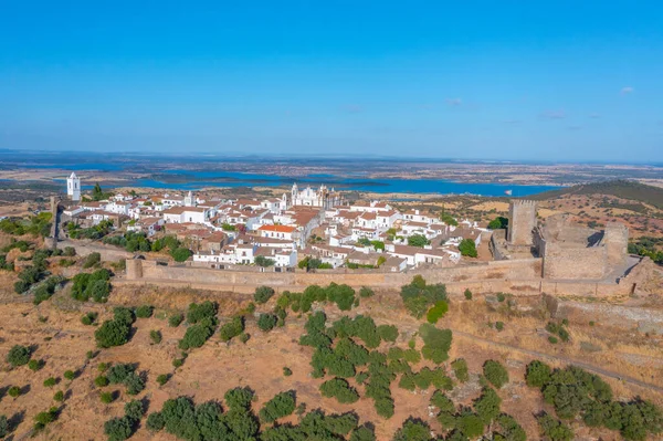 Portekiz 'in Monsaraz kasabasının hava manzarası.