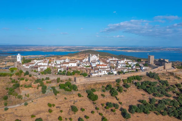 Portekiz 'in Monsaraz kasabasının hava manzarası.