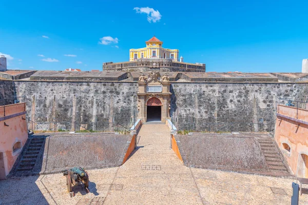Portekiz kasabası Elvas 'taki zarif leydimizin kalesi..