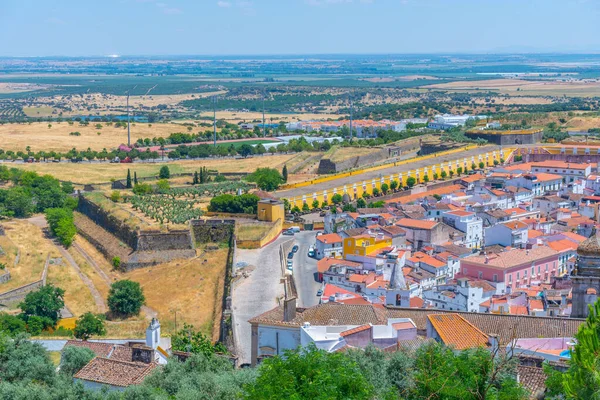 Portekiz şehri Elvas 'ın havadan görünüşü.