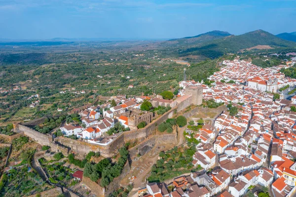 Portekiz 'in Castelo de Vide kasabasının hava manzarası.