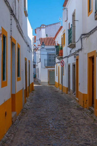 Calle Estrecha Ciudad Portuguesa Evora — Foto de Stock