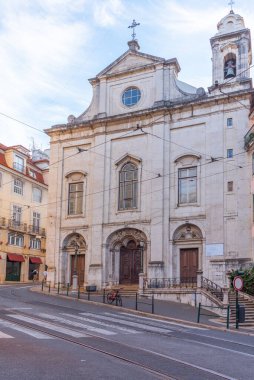 Lizbon, Portekiz 'deki Aziz Anthony Kilisesi' nin gün doğumu manzarası.