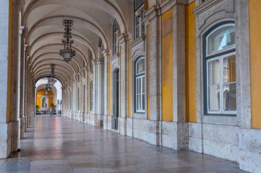 Lizbon, Portekiz'de praca do comercio'u çevreleyen bir çarşının detayı..