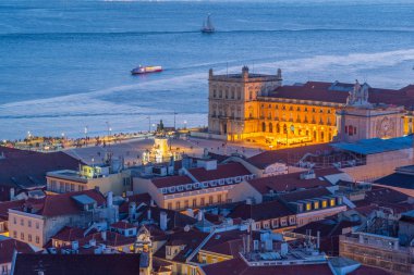 Lizbon, Portekiz 'deki pratik alanının günbatımı hava görüntüsü..