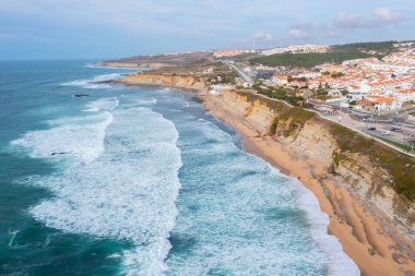 Portekiz 'deki Ericeira' da Praia do Norte.
