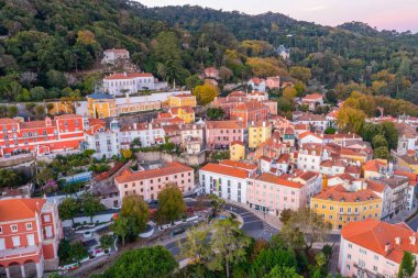 Portekiz 'in Sintra kentinin gündoğumu manzarası.